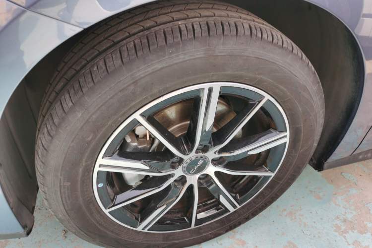 Used BYD Seal 06 New Energy 2025 DM-i Smart Drive 120KM Prestige Model Left Front Wheel Hub