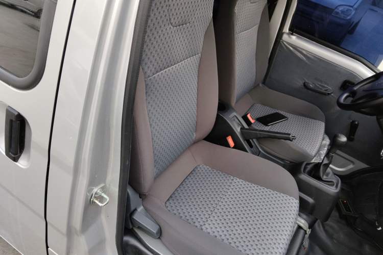 Used Wuling Zhiguang 2023 1.5L Practical Version 5/7 Seats
