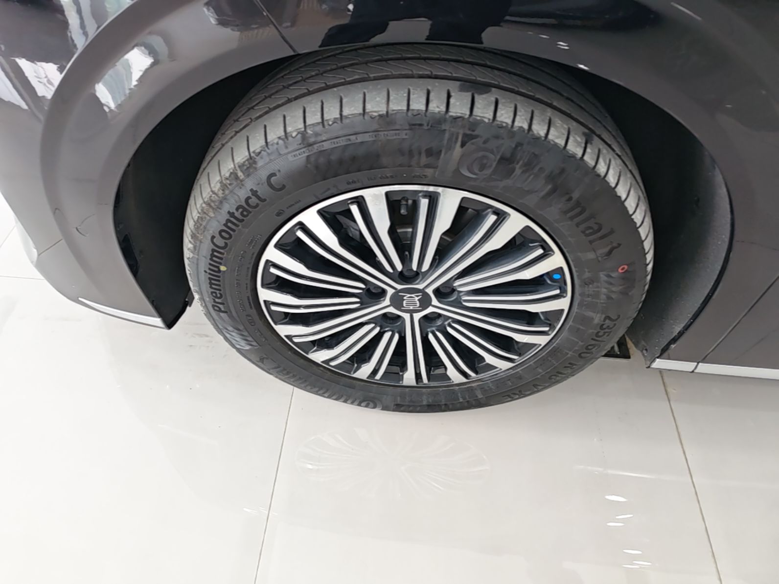 BYD Xia 2026 DM-i 1.5T 218KM Excellence Edition — снимка 10