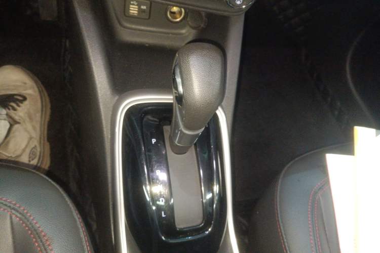 Used Chevrolet Trax 2021 Redline 335T CVT Top-Tier Model China VI Standard