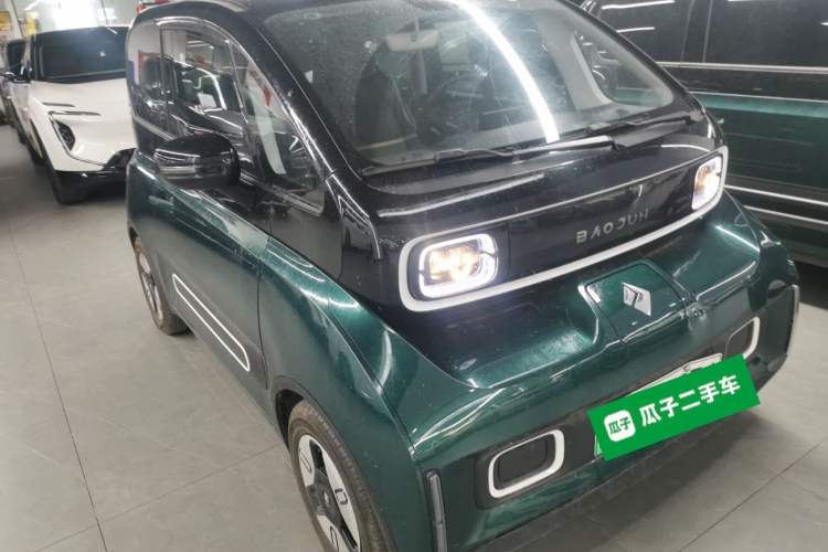 Used Baojun KiWi EV 2022 Artist Lite Edition Ternary Lithium Front Right 45 Deg