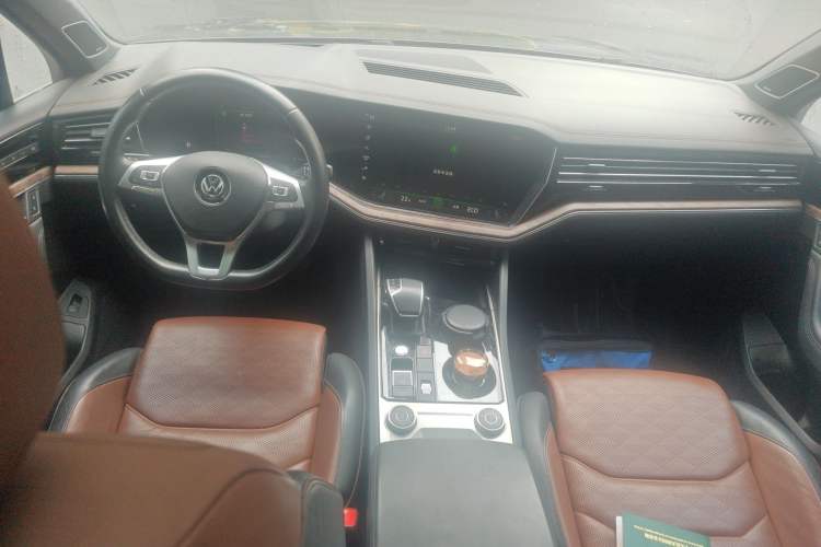 Used Volkswagen Touareg 2019 3.0 TSI Advanced Version China V Standard Center Console