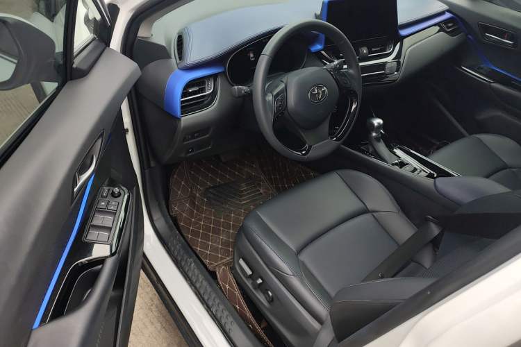 Used Toyota C-HR 2023 2.0L Luxury Edition