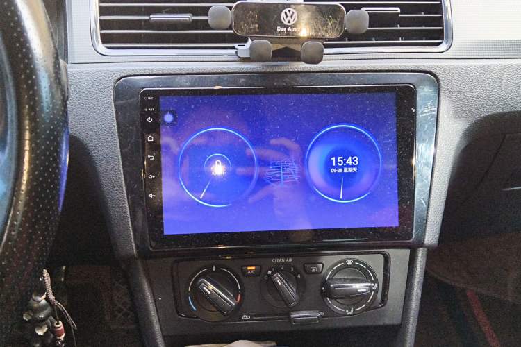 Used Volkswagen Santana 2015 1.6L Automatic Fashion Edition
