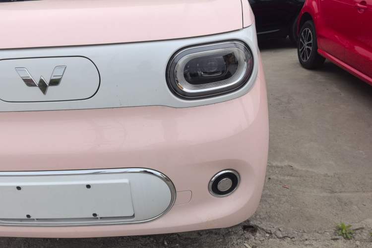 Used Wuling Hongguang MINIEV 2024 3rd Generation 215km Advanced Version
