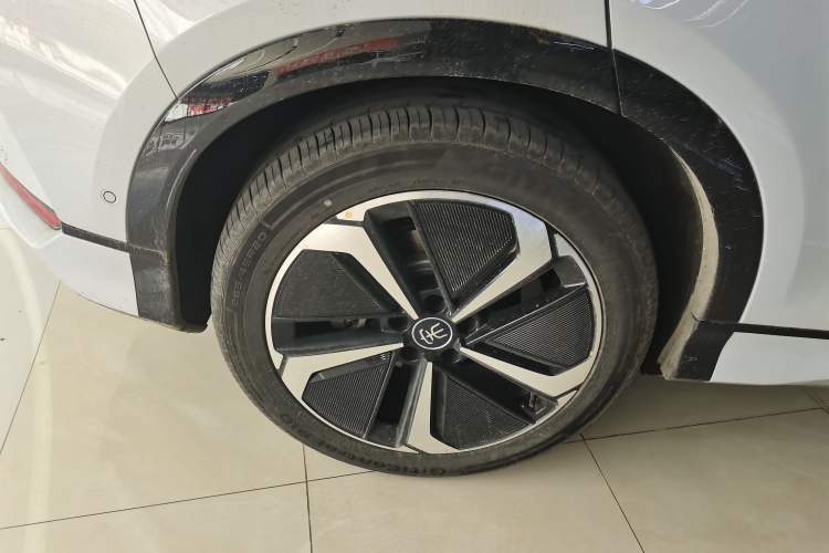 Used BYD Song L EV 2025 Intelligent Driving Version 662 km LiDAR Excellence Edition
