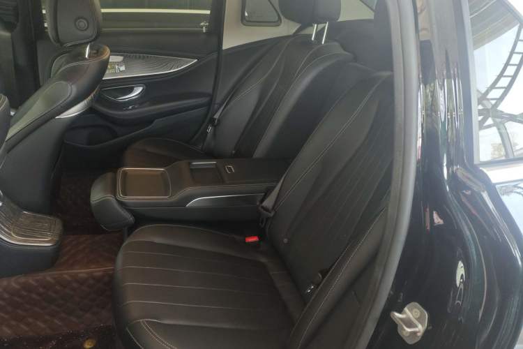 Used Mercedes-Benz E-Class 2022 Second Facelift E 300 L Fashion Edition Left Rear Seat