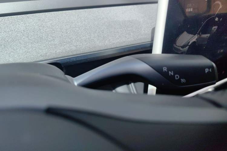 Used Tesla Model Y 2024 Rear-Wheel-Drive Version
