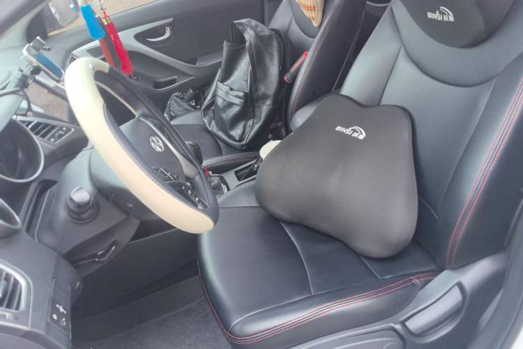 Used Hyundai Elantra (5th Generation / Langdong) 2015 1.6L Manual Leading Model
