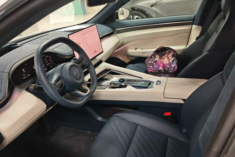 Used Zeekr 001 2025 YOU Edition 100 kWh All-Wheel Drive