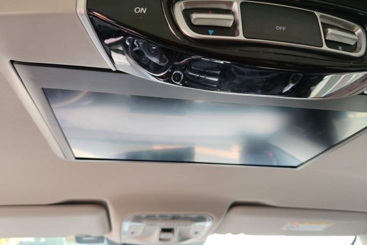 Used Mercedes-Benz V-Class 2018 V 260 Avantgarde Edition China VI
