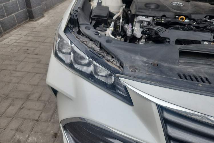 Used Toyota Avalon 2019 2.5L Touring Premium Version China VI Standard Right Front Headlight