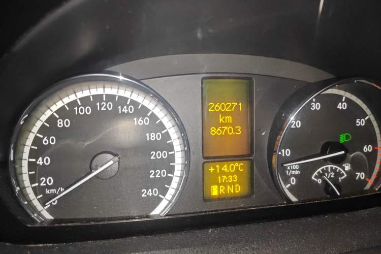 Used Mercedes-Benz Viano 2013 3.0L Navigator Edition