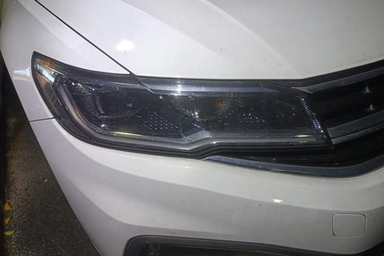 Used Volkswagen Bora 2021 1.5L Automatic Elite Smart Connect Edition Right Front Headlight