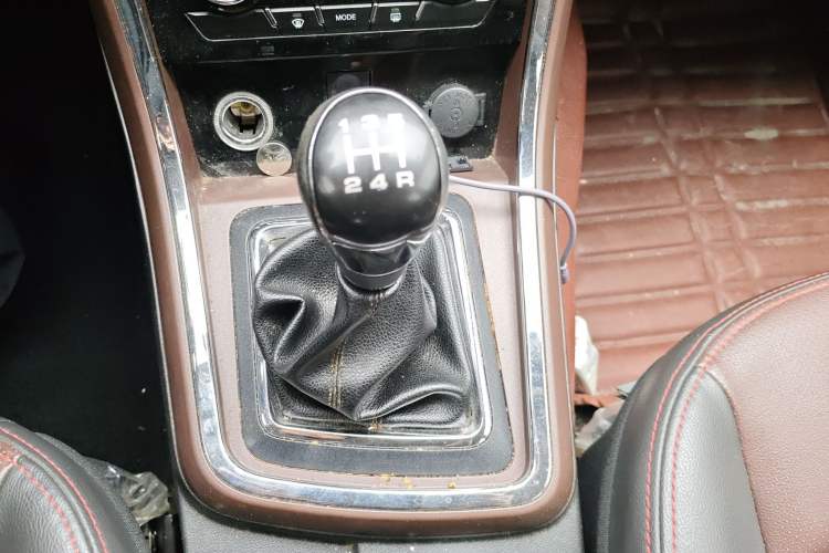 Used Lifan Auto Myway 2016 1.5L Manual Elite Version Gear Lever