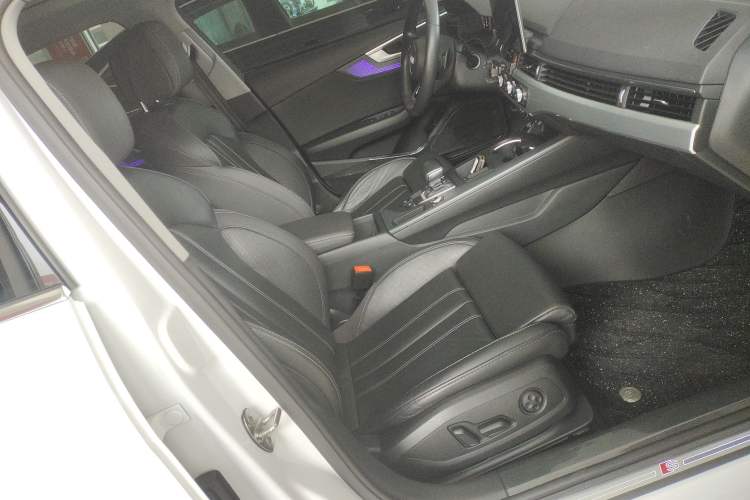 Used Audi A4L 2022 40 TFSI Fashion Dynamic Model
