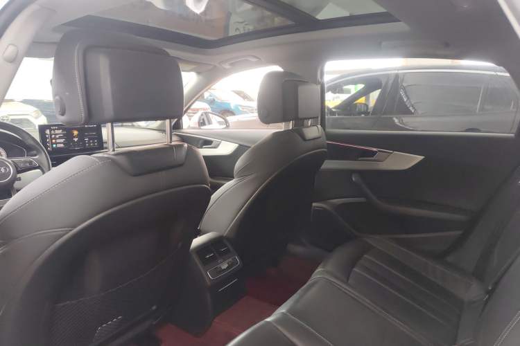 Used Audi A4L 2020 40 TFSI Luxury Dynamic Model