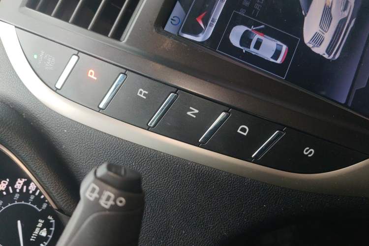 Used Lincoln MKC 2017 2.0T Two-Wheel Drive Deluxe Edition