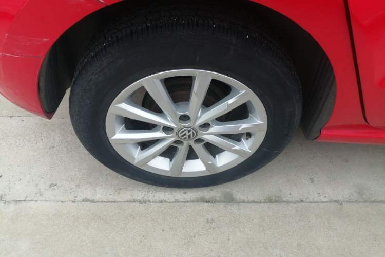 Used Volkswagen Polo 2014 1.6L Automatic Luxury Edition
