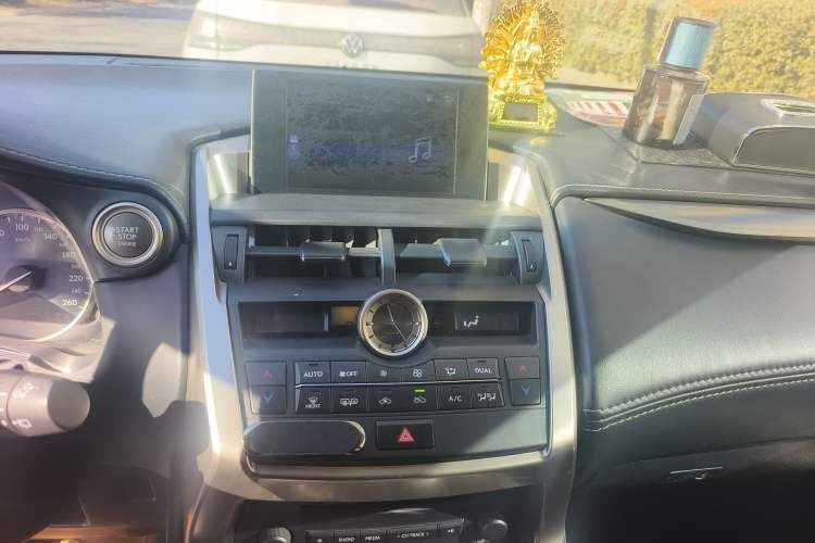 Used Lexus NX 2015 200T All-Wheel-Drive Fēngshàng Edition
