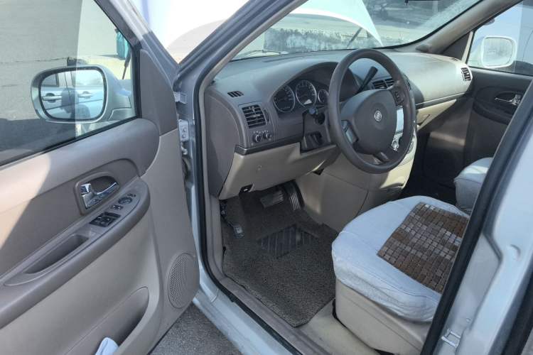 Used Buick GL8 2011 2.4L CT Comfort Edition Driver Seat