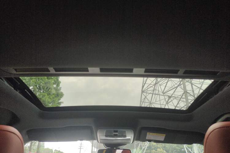 Used MG 5 2021 300TGI DCT Elegant Luxury Edition Headliner