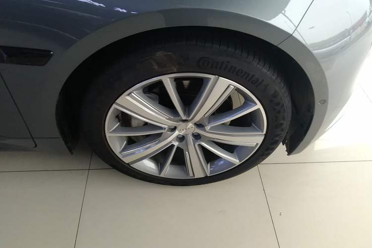 Used Zeekr 001 2022 Long-Range Dual-Motor WE Edition Right Front Wheel Hub