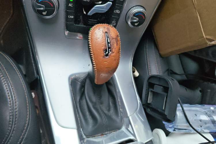 Used Volvo V60 2017 Cross Country T5 AWD China V Standard Gear Lever