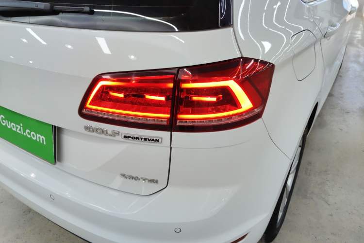 Used Volkswagen Golf Sportsvan 2018 230TSI Automatic Trend Edition
