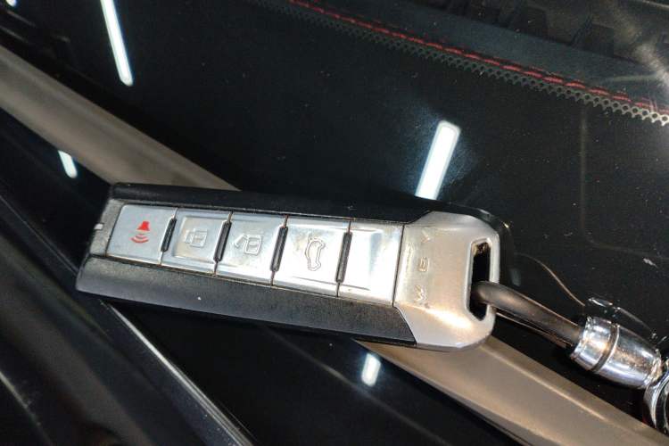 Used Wey VV5 2017 2.0T Ultra-Luxury Version Interior 1