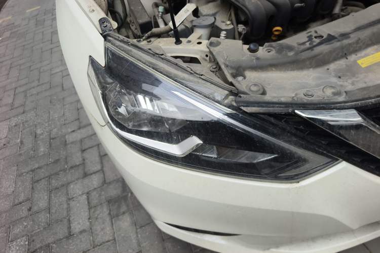 Used Nissan Sylphy 2021 Classic 1.6XE CVT Comfort Edition Right Front Headlight