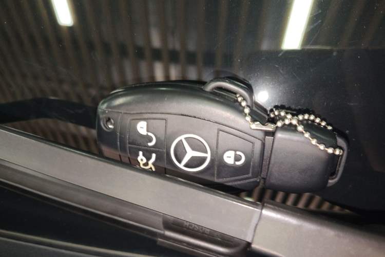 Used Mercedes-Benz GLC Coupe 2017 GLC 260 4MATIC Coupe SUV Vehicle Key