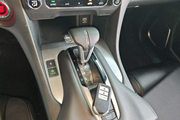 Used Honda Avancier 2017 240TURBO Two-Wheel Drive Comfort Version Gear Lever