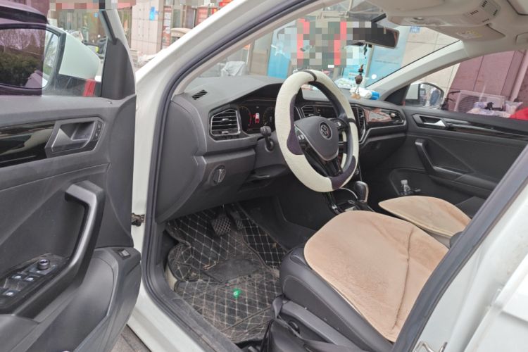 Used Volkswagen T-ROC 2022 280TSI DSG Two-Wheel Drive Comfort PLUS
