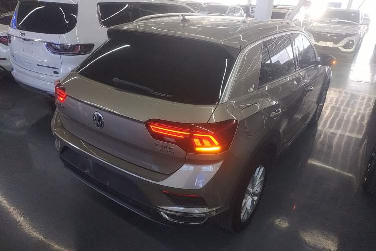 Used Volkswagen T-ROC 2018 230TSI DSG Two-Wheel Drive Advanced Version China V Standard