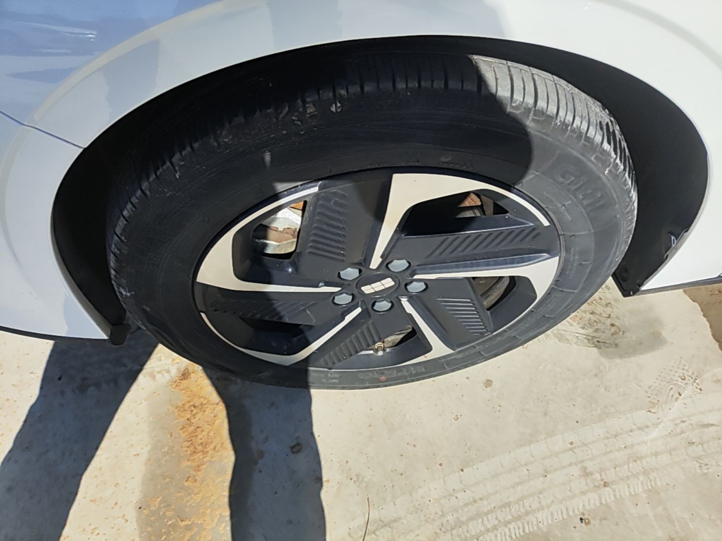 Geely Galaxy L6 2023 60km PLUS — снимка 10