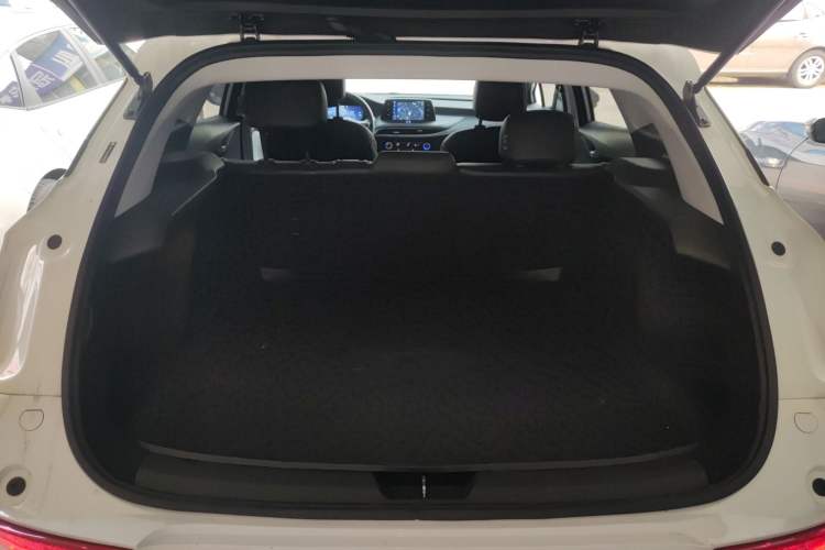 Used Buick Velite 6 2023 430km Range Commuter Version Trunk