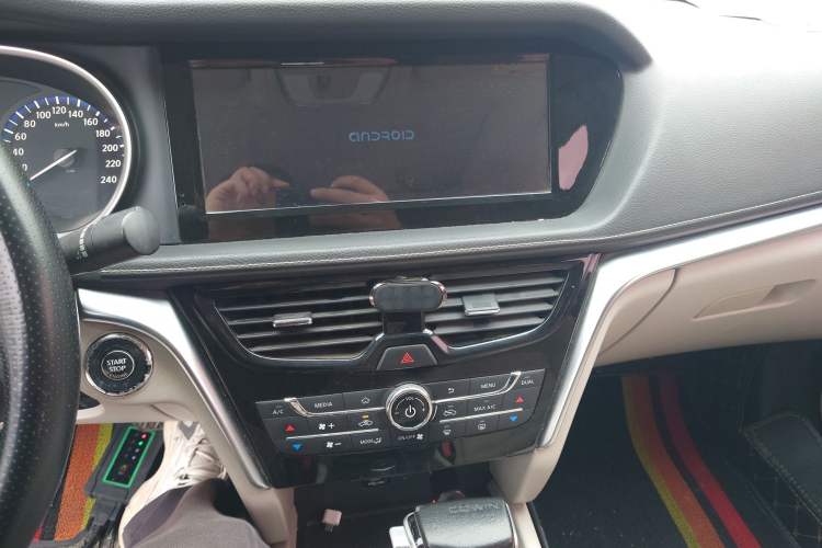 Used Venucia T90 2017 2.0L CVT Smart Edition
