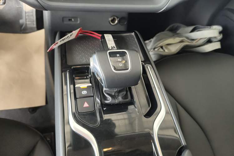 Used Hongqi E-QM5 2022 431 km Charge & Enjoy Edition Gear Lever