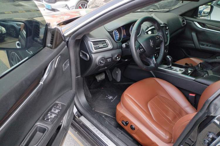 Used Maserati Ghibli 2014 3.0T Standard Edition
