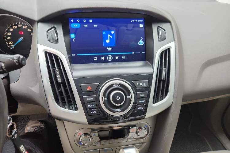 Used Ford Focus 2012 Hatchback 1.6L Automatic Fashion Edition