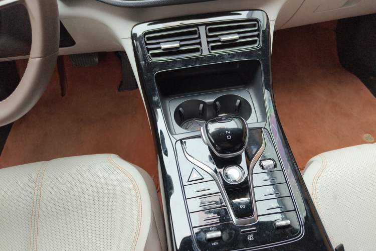 Used BYD Qin PLUS 2024 HONOR Edition DM-i 55KM Leading Model
