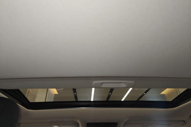 Used Lexus ES 2020 300h Premier Edition Headliner