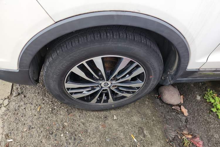 Used Oshan CX70 2017 Facelifted CX70T 1.5T Manual High-Performance Edition
