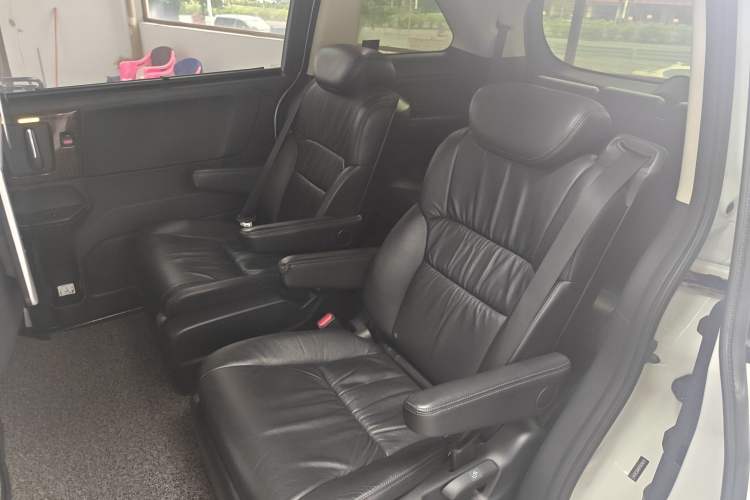 Used Honda Odyssey 2015 2.4L Smart Edition Left Rear Seat