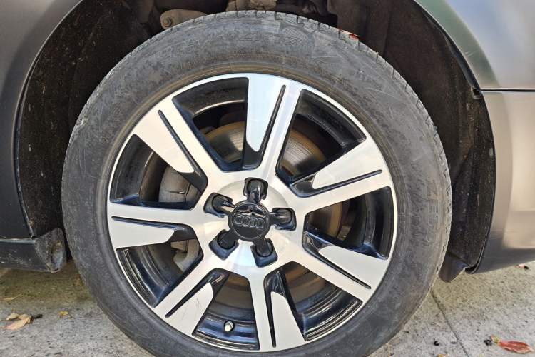 Used Audi A6L 2011 2.8 FSI Luxury Model
