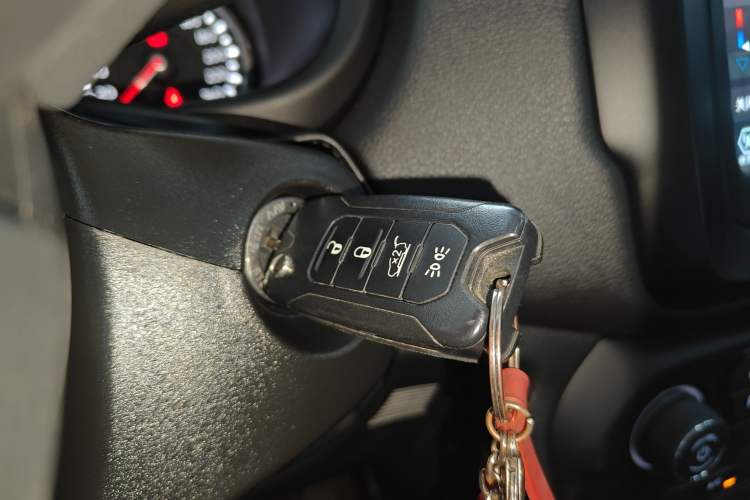 Used Jeep Renegade 2018 Connected Large Screen Version 180T Automatic High-Energy Edition