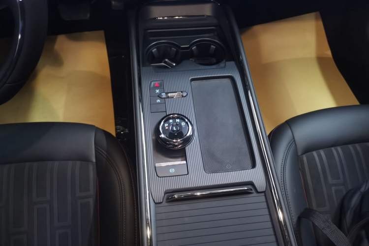 Used Ford Mondeo 2022 Restyled EcoBoost 245 Luxury Version Gear Lever