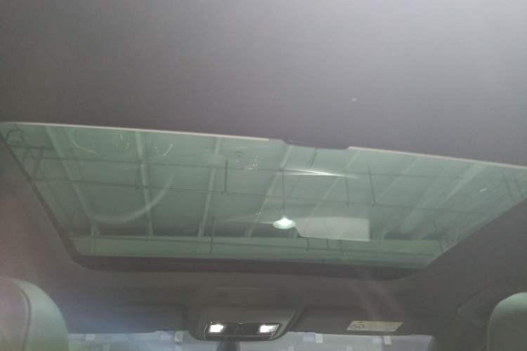 Used Volkswagen Golf 2023 Facelift 280TSI DSG R-Line Lite
