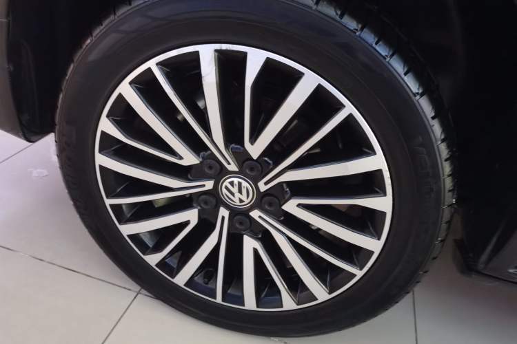 Used Volkswagen Multivan 2019 2.0 TSI 4x4 Prestige Edition 7-Seater
